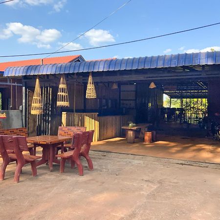 Backpacker Hostel And Jungle Trekking รัตนคีรี ภายนอก รูปภาพ