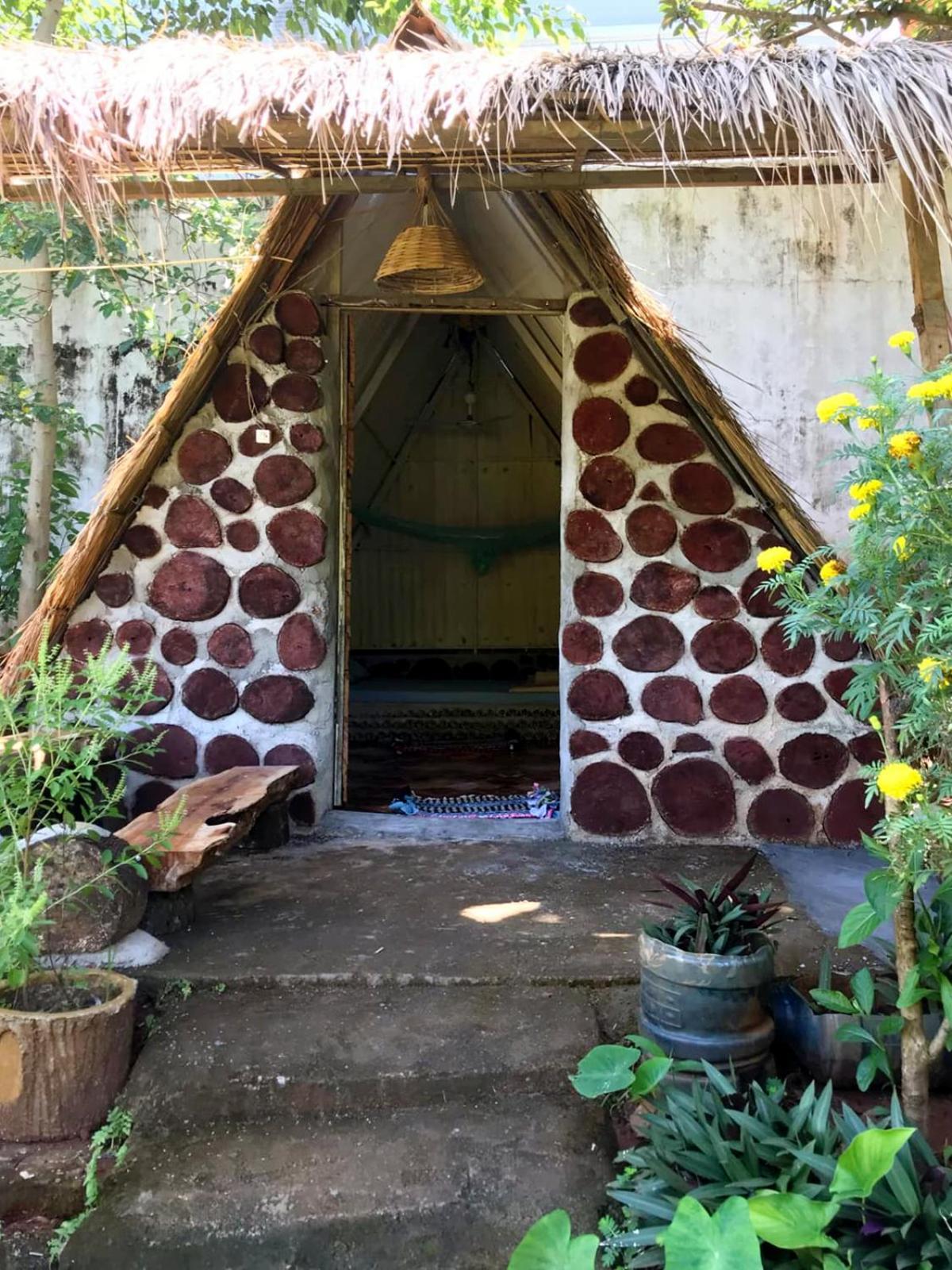 Backpacker Hostel And Jungle Trekking รัตนคีรี ภายนอก รูปภาพ