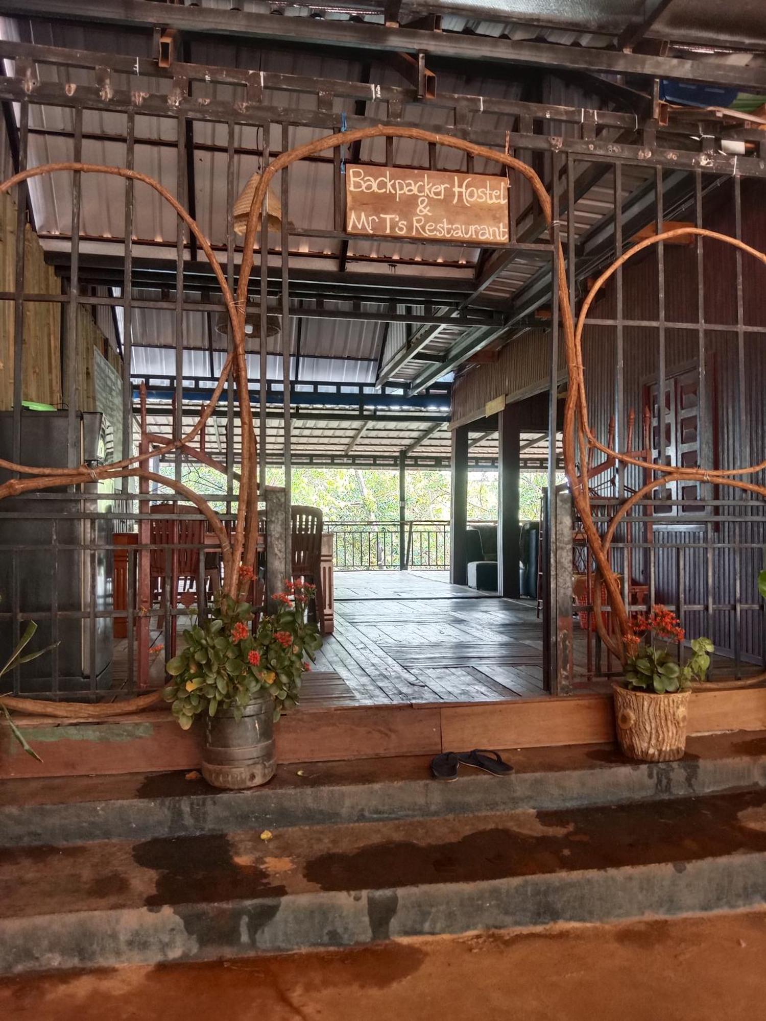 Backpacker Hostel And Jungle Trekking รัตนคีรี ภายนอก รูปภาพ