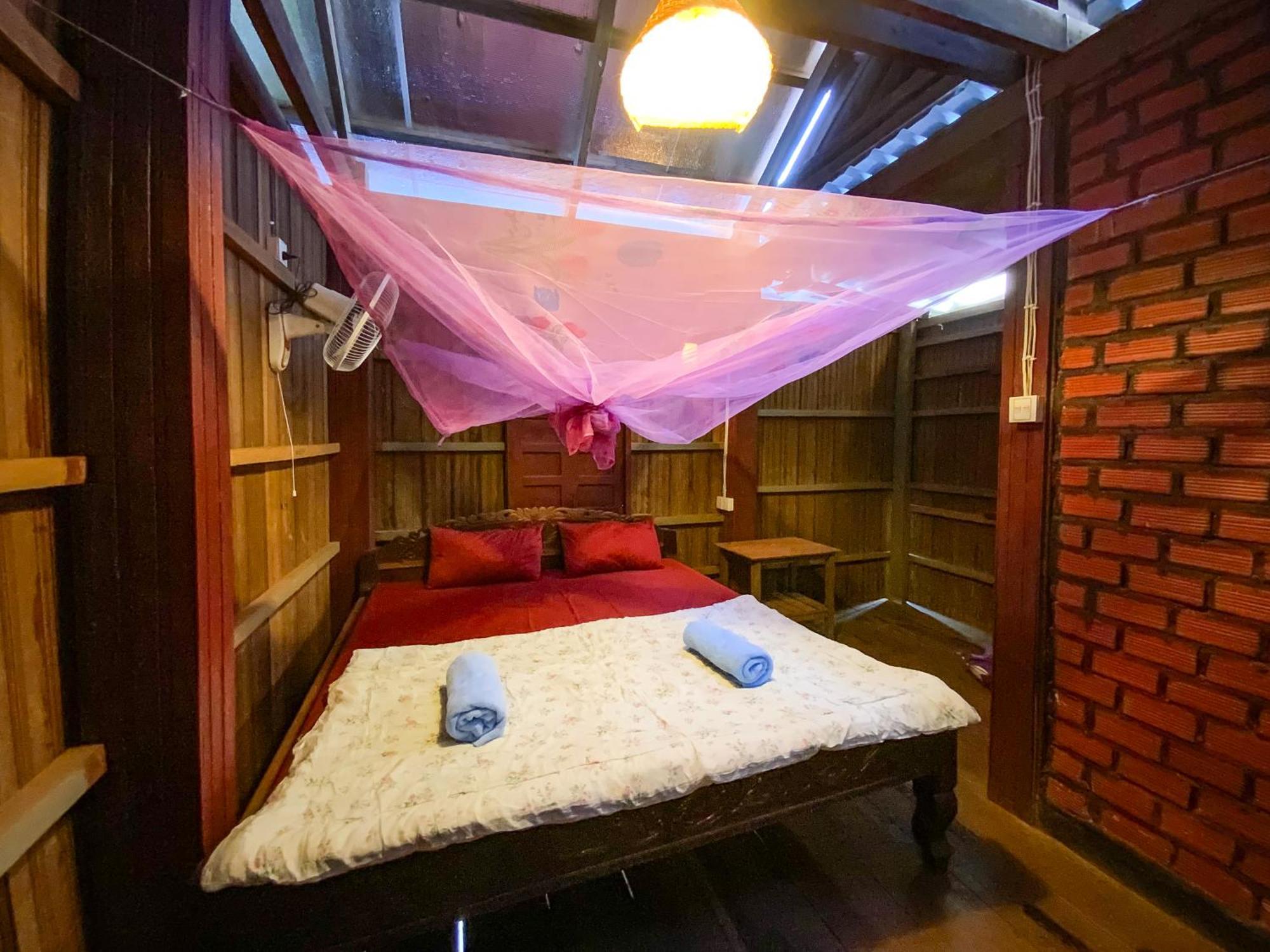 Backpacker Hostel And Jungle Trekking รัตนคีรี ห้อง รูปภาพ