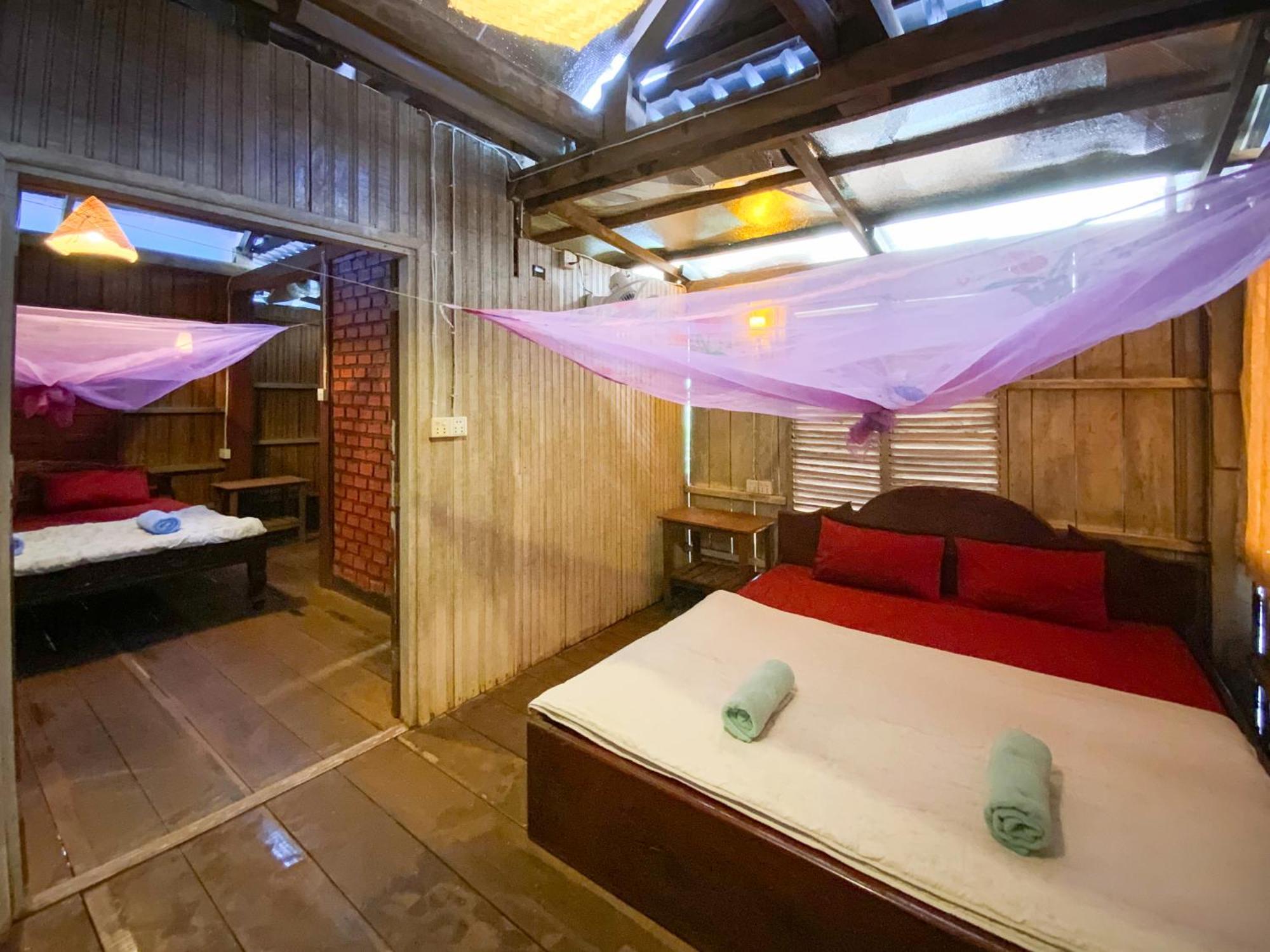Backpacker Hostel And Jungle Trekking รัตนคีรี ภายนอก รูปภาพ