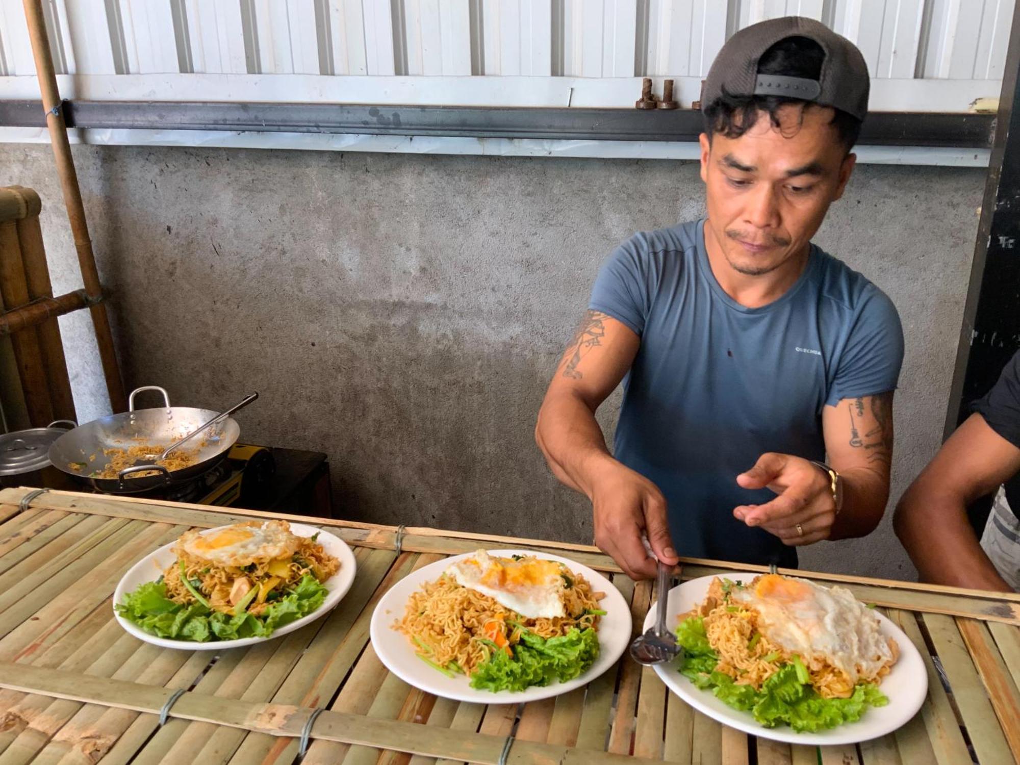 Backpacker Hostel And Jungle Trekking รัตนคีรี ภายนอก รูปภาพ