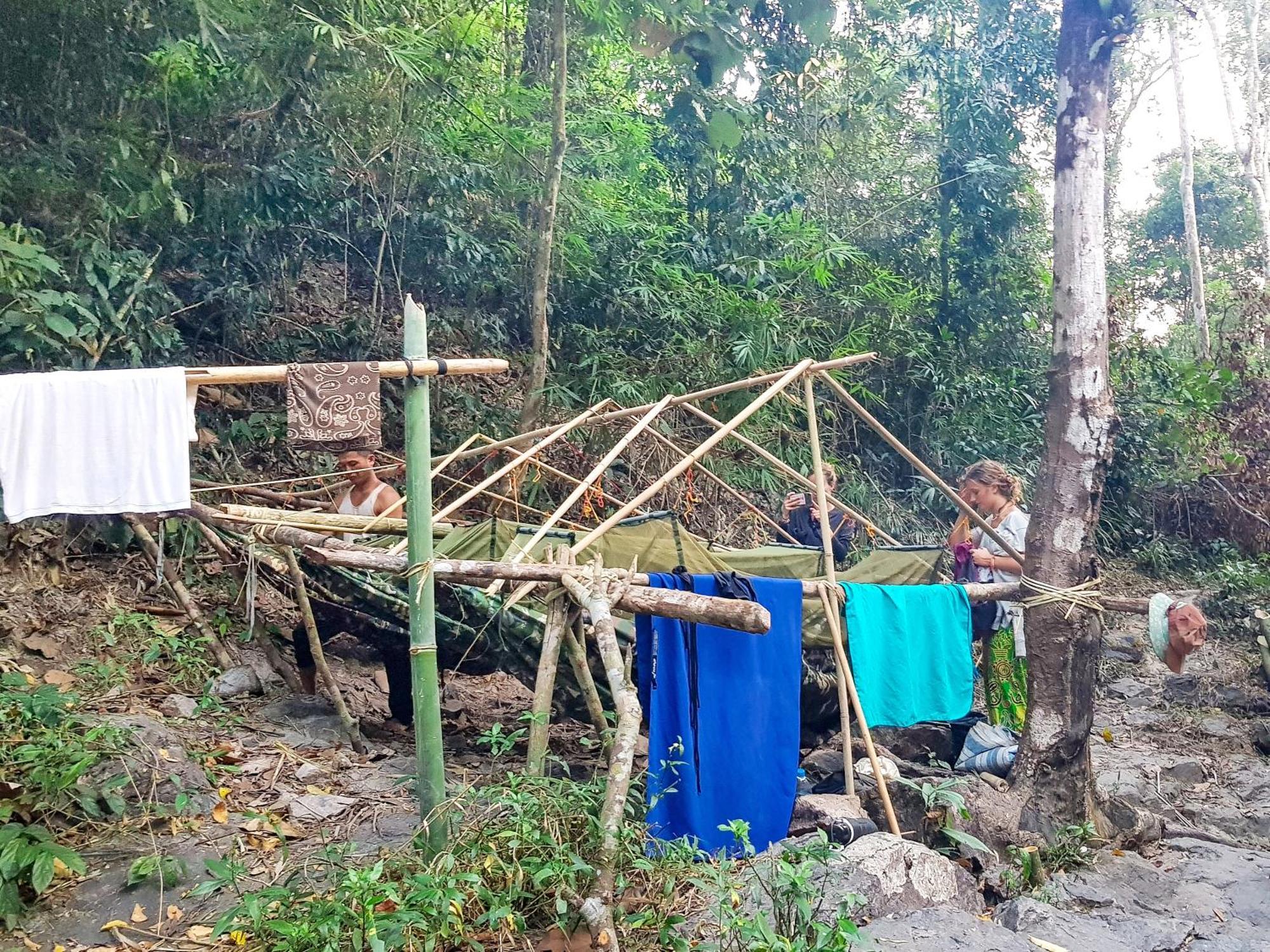 Backpacker Hostel And Jungle Trekking รัตนคีรี ภายนอก รูปภาพ