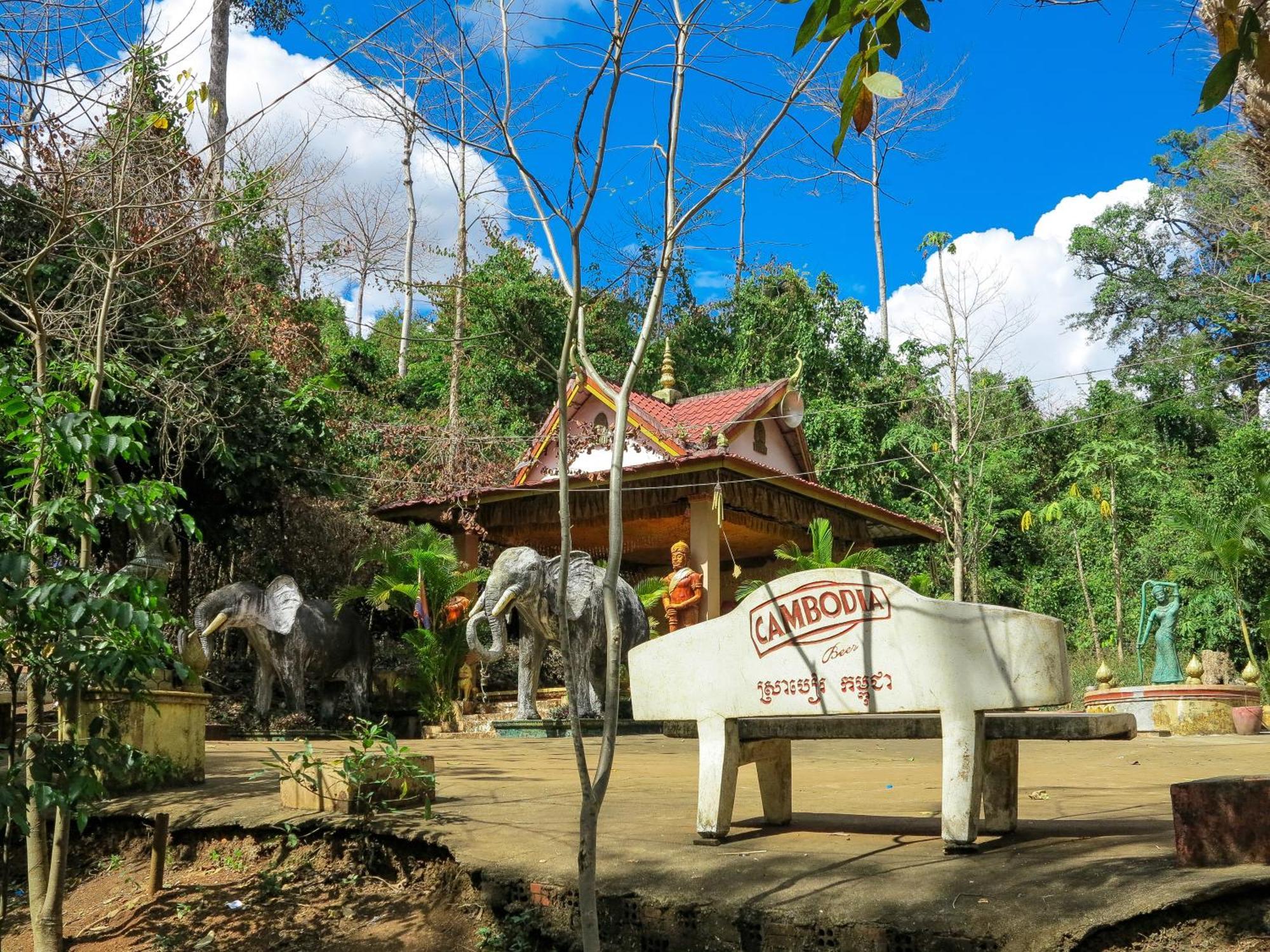Backpacker Hostel And Jungle Trekking รัตนคีรี ภายนอก รูปภาพ