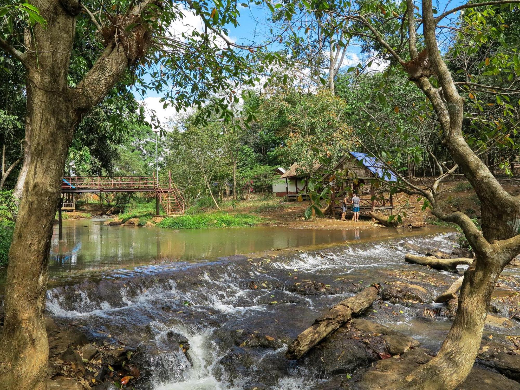 Backpacker Hostel And Jungle Trekking รัตนคีรี ภายนอก รูปภาพ